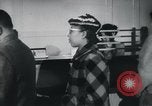 Immagine di Americani africani nel settore bancario e il settore assicurativo United States USA, 1950, secondo 20 filmato di repertorio 65675045068