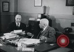 Immagine di Americani africani nel settore bancario e il settore assicurativo United States USA, 1950, secondo 53 filmato di repertorio 65675045068