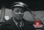 Immagine di Americani africani in trasporto United States USA, 1955, secondo 8 filmato di repertorio 65675045070