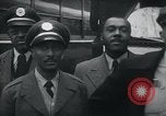 Immagine di Americani africani in trasporto United States USA, 1955, secondo 16 filmato di repertorio 65675045070