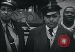 Immagine di Americani africani in trasporto United States USA, 1955, secondo 22 filmato di repertorio 65675045070
