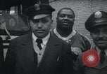 Immagine di Americani africani in trasporto United States USA, 1955, secondo 23 filmato di repertorio 65675045070