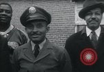 Immagine di Americani africani in trasporto United States USA, 1955, secondo 25 filmato di repertorio 65675045070