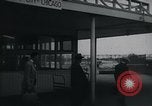 Immagine di Americani africani in trasporto United States USA, 1955, secondo 45 filmato di repertorio 65675045070
