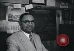Immagine di African American imprenditore Andrew significa Gary Indiana USA, 1955, secondo 13 filmato di repertorio 65675045071
