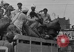 Image les émeutes religieuses Pakistan, 1963, de la seconde 40 séquences d'archives historiques vidéo 65675045079