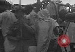 Image les émeutes religieuses Pakistan, 1963, de la seconde 44 séquences d'archives historiques vidéo 65675045079