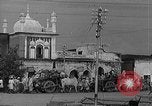 Image les émeutes religieuses Pakistan, 1963, de la seconde 50 séquences d'archives historiques vidéo 65675045079