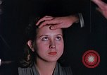 Image eye et les examens dentaires United States USA, 1941, de la seconde 12 séquences d'archives historiques vidéo 65675045081