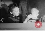 Image des prisonniers de guerre allemands Allemagne, 1953, de la seconde 20 séquences d'archives historiques vidéo 65675045085