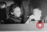 Image des prisonniers de guerre allemands Allemagne, 1953, de la seconde 21 séquences d'archives historiques vidéo 65675045085