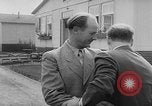 Image des prisonniers de guerre allemands Allemagne, 1953, de la seconde 40 séquences d'archives historiques vidéo 65675045085