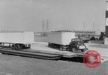 Immagine di Trasporti per ferrovia Illinois United States USA, 1953, secondo 25 filmato di repertorio 65675045089