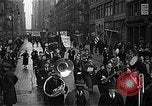 Standbild Works Progress Administration Erweiterung Parade New York City USA, 1937, aus Sekunde 9 historischem Filmmaterial Videoclip 65675045120