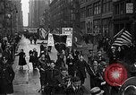 Standbild Works Progress Administration Erweiterung Parade New York City USA, 1937, aus Sekunde 16 historischem Filmmaterial Videoclip 65675045120