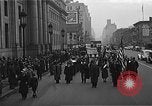 Standbild Works Progress Administration Erweiterung Parade New York City USA, 1937, aus Sekunde 47 historischem Filmmaterial Videoclip 65675045120