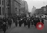 Standbild Works Progress Administration Erweiterung Parade New York City USA, 1937, aus Sekunde 51 historischem Filmmaterial Videoclip 65675045120