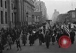 Standbild Works Progress Administration Erweiterung Parade New York City USA, 1937, aus Sekunde 54 historischem Filmmaterial Videoclip 65675045120