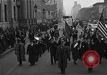 Standbild Works Progress Administration Erweiterung Parade New York City USA, 1937, aus Sekunde 61 historischem Filmmaterial Videoclip 65675045120