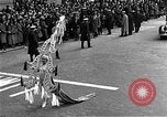 Standbild Mummers Parade Philadelphia Pennsylvania USA, 1937, aus Sekunde 18 historischem Filmmaterial Videoclip 65675045121