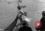 Standbild Mummers Parade Philadelphia Pennsylvania USA, 1937, aus Sekunde 23 historischem Filmmaterial Videoclip 65675045121