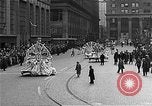 Standbild Mummers Parade Philadelphia Pennsylvania USA, 1937, aus Sekunde 54 historischem Filmmaterial Videoclip 65675045121