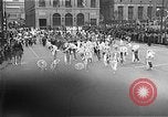 Standbild Mummers Parade United States USA, 1937, aus Sekunde 9 historischem Filmmaterial Videoclip 65675045122