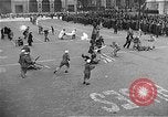 Standbild Mummers Parade United States USA, 1937, aus Sekunde 55 historischem Filmmaterial Videoclip 65675045122