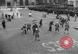 Standbild Mummers Parade United States USA, 1937, aus Sekunde 61 historischem Filmmaterial Videoclip 65675045122
