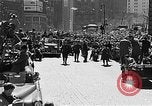 Standbild Wagenkolonne New York City United States USA, 1951, aus Sekunde 17 historischem Filmmaterial Videoclip 65675045123