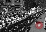 Standbild Wagenkolonne New York City United States USA, 1951, aus Sekunde 36 historischem Filmmaterial Videoclip 65675045123