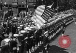 Standbild Wagenkolonne New York City United States USA, 1951, aus Sekunde 39 historischem Filmmaterial Videoclip 65675045123