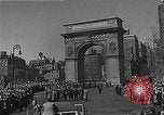 Standbild Wagenkolonne New York United States USA, 1951, aus Sekunde 5 historischem Filmmaterial Videoclip 65675045124