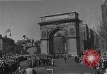 Standbild Wagenkolonne New York United States USA, 1951, aus Sekunde 6 historischem Filmmaterial Videoclip 65675045124