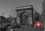 Standbild Wagenkolonne New York United States USA, 1951, aus Sekunde 7 historischem Filmmaterial Videoclip 65675045124