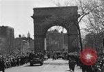 Standbild Wagenkolonne New York United States USA, 1951, aus Sekunde 12 historischem Filmmaterial Videoclip 65675045124