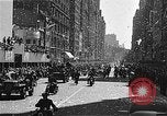 Standbild Wagenkolonne New York United States USA, 1951, aus Sekunde 24 historischem Filmmaterial Videoclip 65675045124