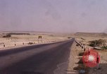 Immagine di Il cammello arabo piloti Bahrain, 1967, secondo 23 filmato di repertorio 65675045155