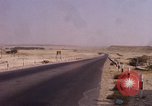 Immagine di Il cammello arabo piloti Bahrain, 1967, secondo 27 filmato di repertorio 65675045155