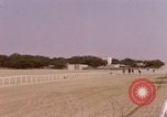 Immagine di Corsa di cammelli Bahrain, 1967, secondo 12 filmato di repertorio 65675045156