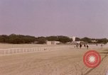 Immagine di Corsa di cammelli Bahrain, 1967, secondo 14 filmato di repertorio 65675045156