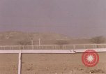 Immagine di Corsa di cammelli Bahrain, 1967, secondo 40 filmato di repertorio 65675045156