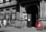 Standbild Studenten Heidelberg Deutschland, 1952, aus Sekunde 16 historischem Filmmaterial Videoclip 65675045166