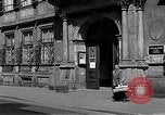 Standbild Studenten Heidelberg Deutschland, 1952, aus Sekunde 27 historischem Filmmaterial Videoclip 65675045166