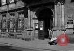 Standbild Studenten Heidelberg Deutschland, 1952, aus Sekunde 28 historischem Filmmaterial Videoclip 65675045166