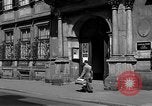 Standbild Studenten Heidelberg Deutschland, 1952, aus Sekunde 29 historischem Filmmaterial Videoclip 65675045166