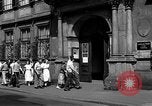 Standbild Studenten Heidelberg Deutschland, 1952, aus Sekunde 36 historischem Filmmaterial Videoclip 65675045166