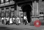 Standbild Studenten Heidelberg Deutschland, 1952, aus Sekunde 37 historischem Filmmaterial Videoclip 65675045166