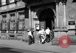 Standbild Studenten Heidelberg Deutschland, 1952, aus Sekunde 41 historischem Filmmaterial Videoclip 65675045166