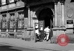 Standbild Studenten Heidelberg Deutschland, 1952, aus Sekunde 42 historischem Filmmaterial Videoclip 65675045166
